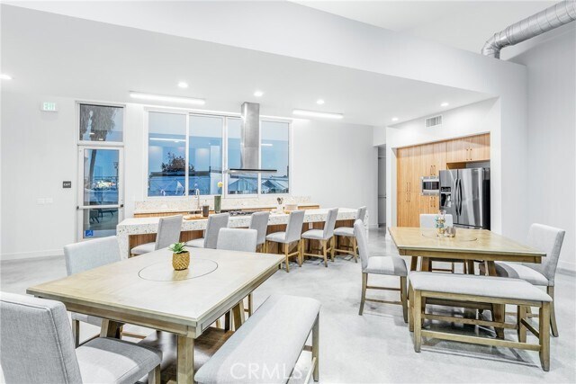 Foto del edificio - 12801 Brookhurst St