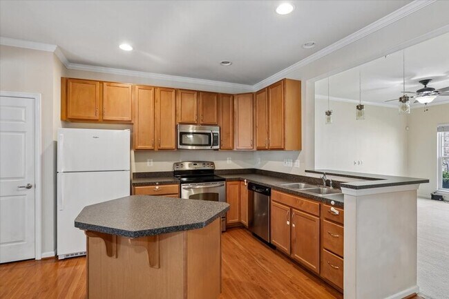 Building Photo - 5206 Wyndholme Cir
