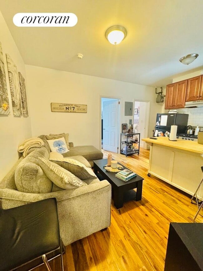 Foto del edificio - 338 E 65th St