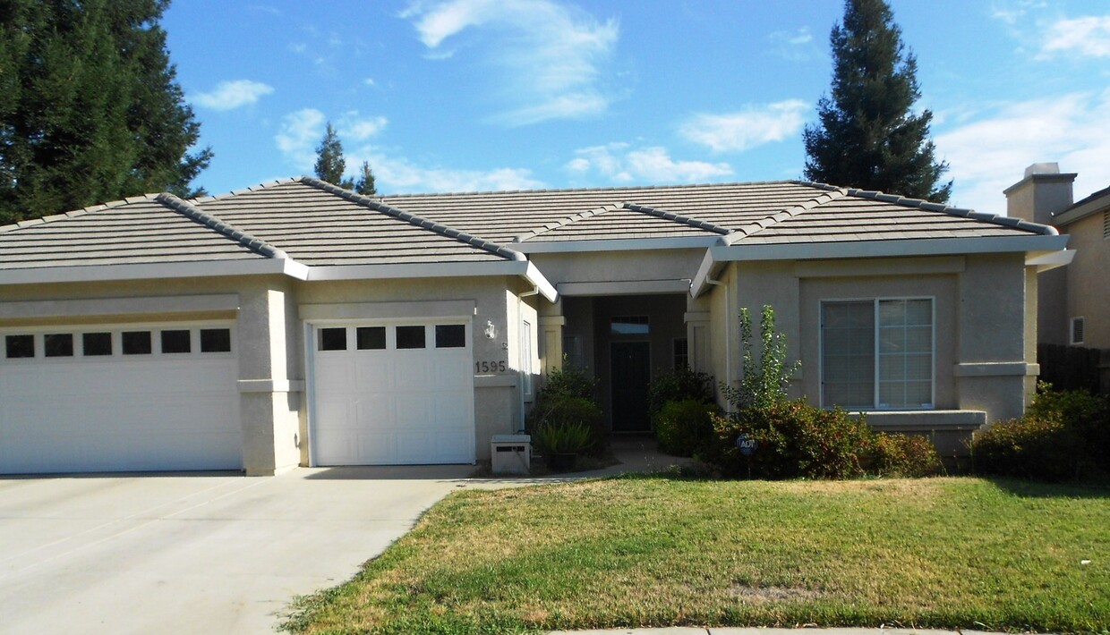 Primary Photo - 3 bedroom 3 bath house in Yuba City