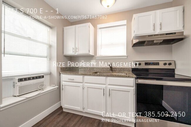 Building Photo - Newly Remodeled Home!