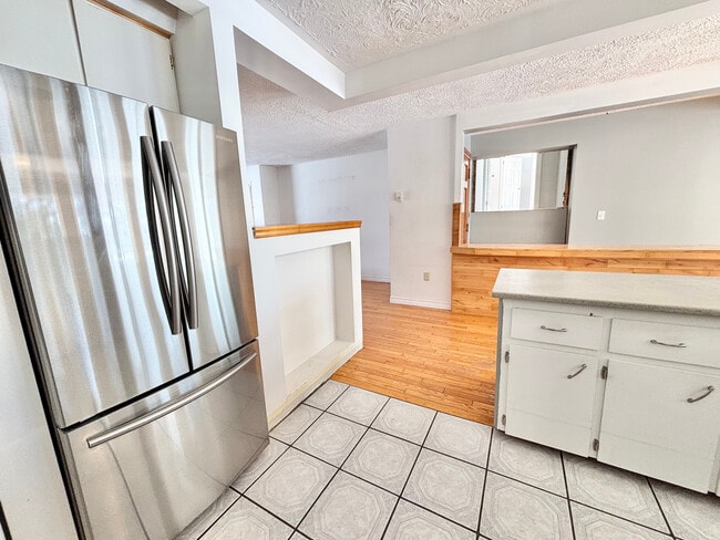 Photo du bâtiment - 2-Bedroom, 2-bath Apartment - 10-minutes from town