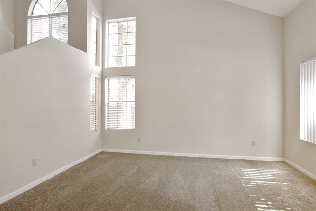 Building Photo - 36298 Provence Dr