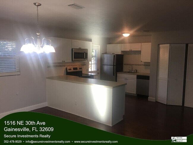 Foto del edificio - Recently renovated home in great neighborhood close to schools, parks, and shopping