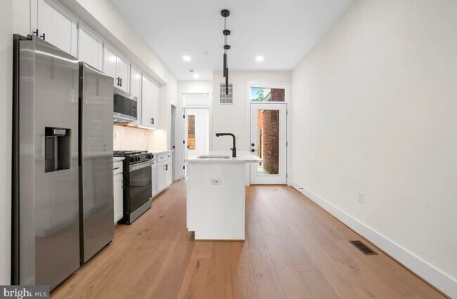 Foto del edificio - 808 12th St NE
