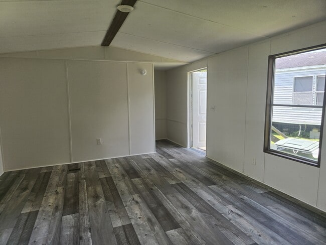 Building Photo - 926 Hollywood Dr