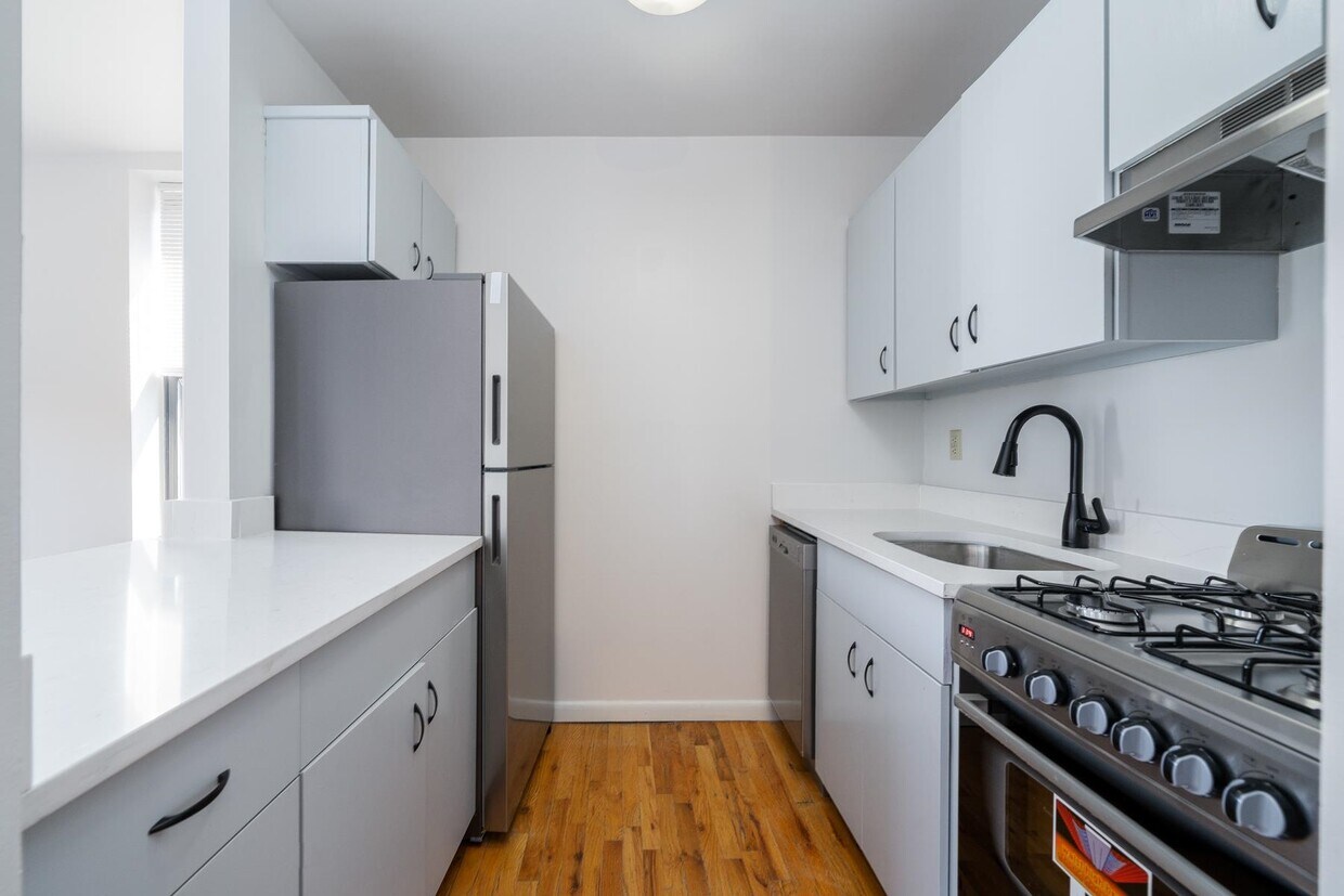 236 Newark Ave Unit 4, Jersey City, NJ 07302 Condo for Rent in Jersey