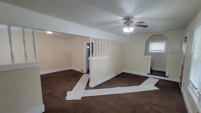 Foto del edificio - 1573 East Ave