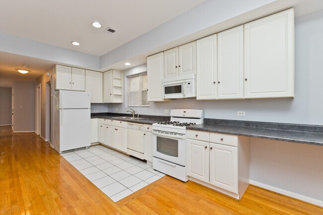 Foto del edificio - 2326 N Rockwell St