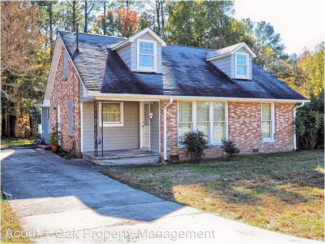 Primary Photo - 1736 Legion Rd