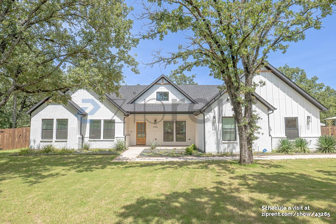 Foto principal - 9705 Lancelot Cir