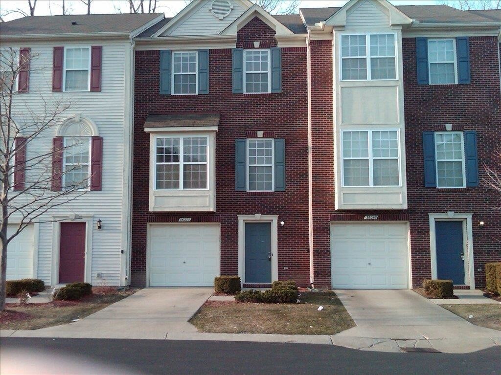 Primary Photo - 36273 Dominion Cir