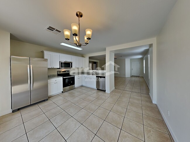 Foto del edificio - 11798 W Columbine Dr