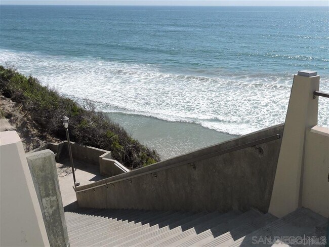 Foto del edificio - 821 Beach Front Dr
