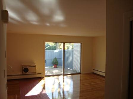 Building Photo - 157 Grove St