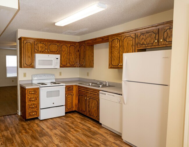 Building Photo - 112 Coyote Ct