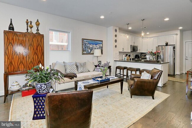 Foto del edificio - 1915 Main Line Blvd