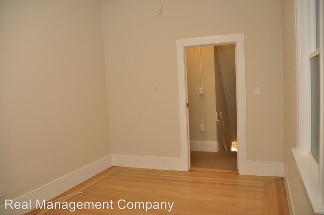 Building Photo - 354 11th Ave