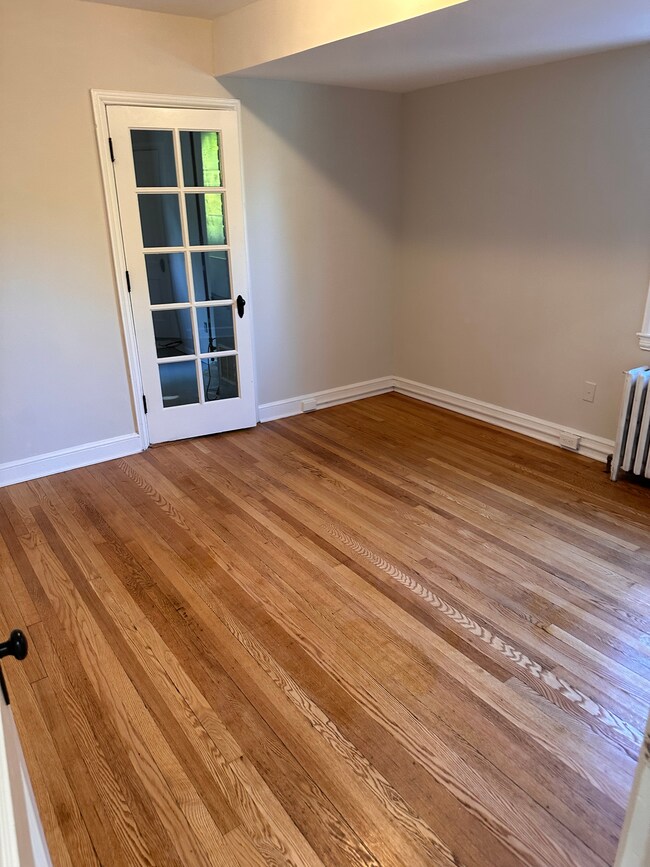 Building Photo - 616 Silver Spring Ave