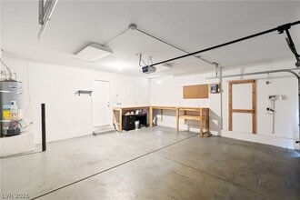 Building Photo - 9477 Havasu Canyon Ave