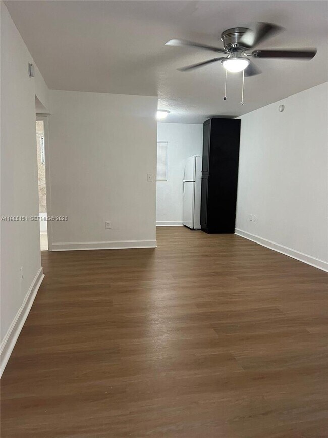 Foto del edificio - 180 NE 71st St