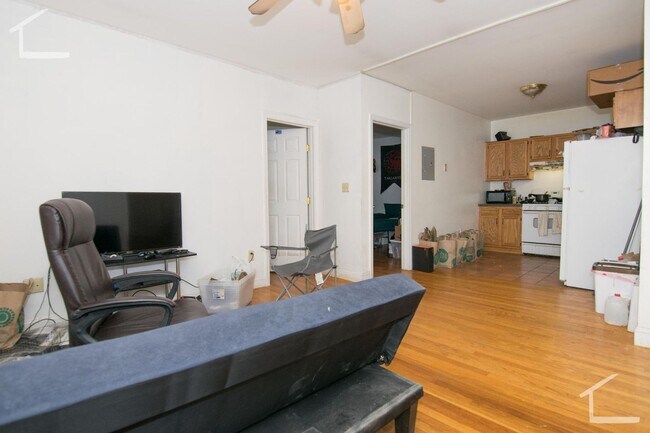 Photo - 9/1 Spacious top floor 4BR/2BA with heat inc, balcony! Apartment