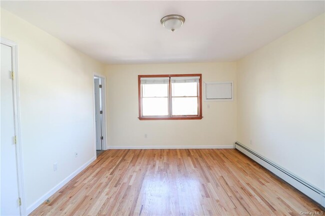 1472 Nepperhan Ave, Yonkers, NY 10703 - Room for Rent in Yonkers, NY ...