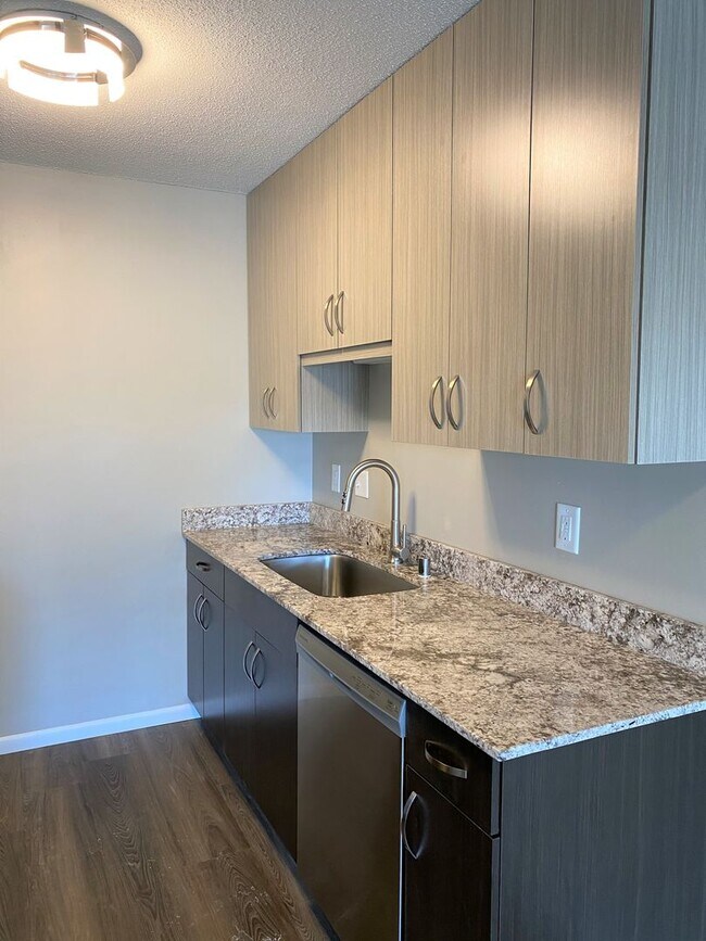 Garden Oaks Apartments 9975 Butternut St NW Coon Rapids, MN