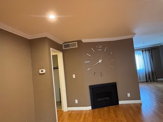 Building Photo - 7950 Via Latina