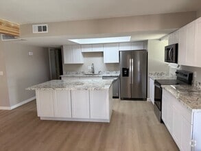 Building Photo - 316 E Dunbar Dr