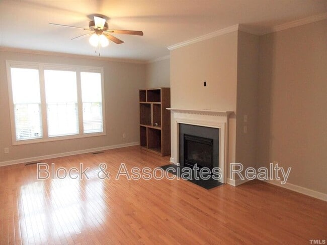 Building Photo - 4032 Abbey Park Way