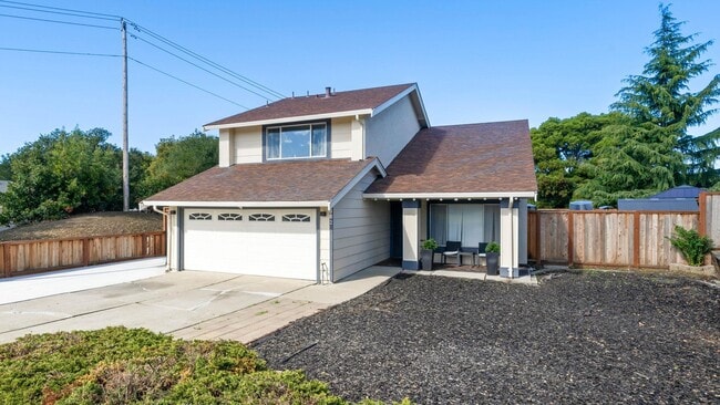 Building Photo - 882 Coral Ridge Cir