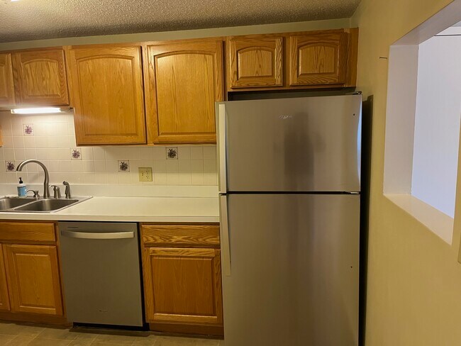 Foto del edificio - 688 Boston Post Rd E