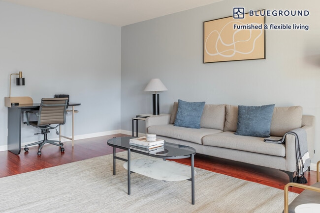 Building Photo - 235 Arlington Rd