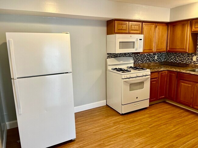 Foto del edificio - 225 Danforth St