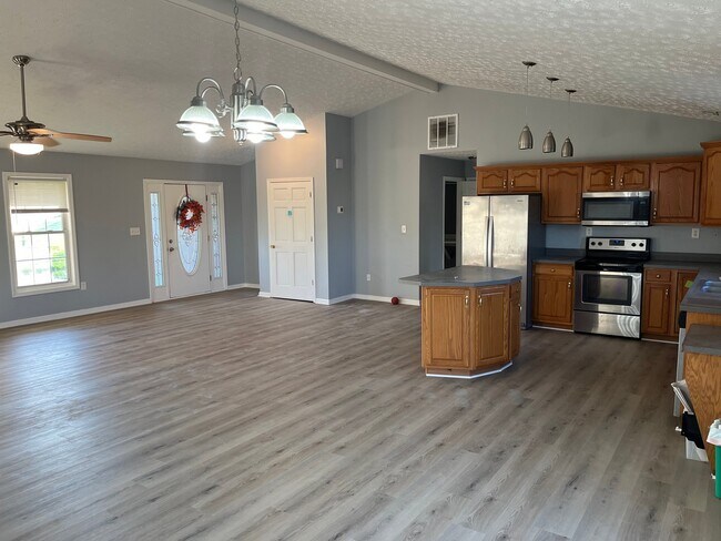 Foto del edificio - 13311 Bennettsville Rd