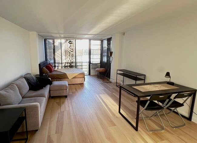Foto del edificio - 6484 Indian Creek Dr