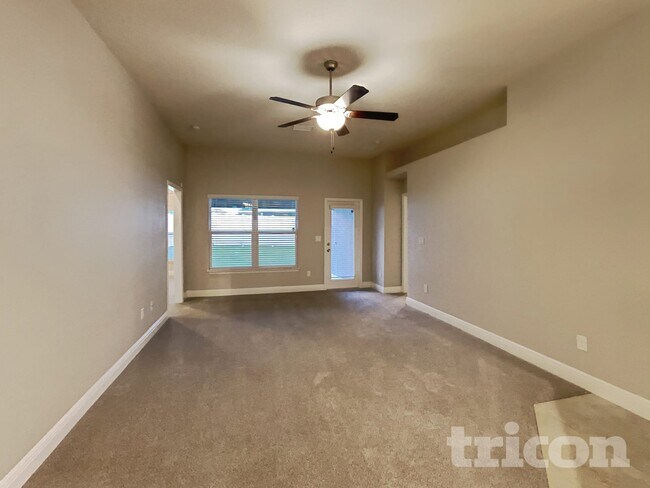 Foto del edificio - 14502 Dunrobin Dr