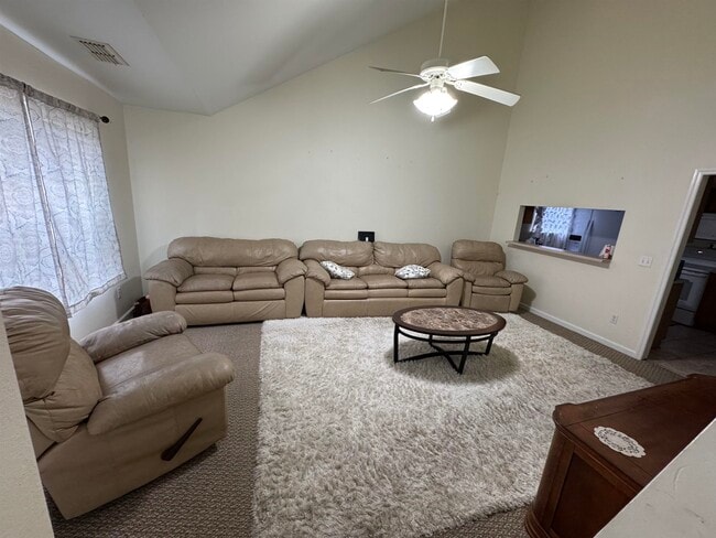 Foto del edificio - 2758 Westbrook Ct