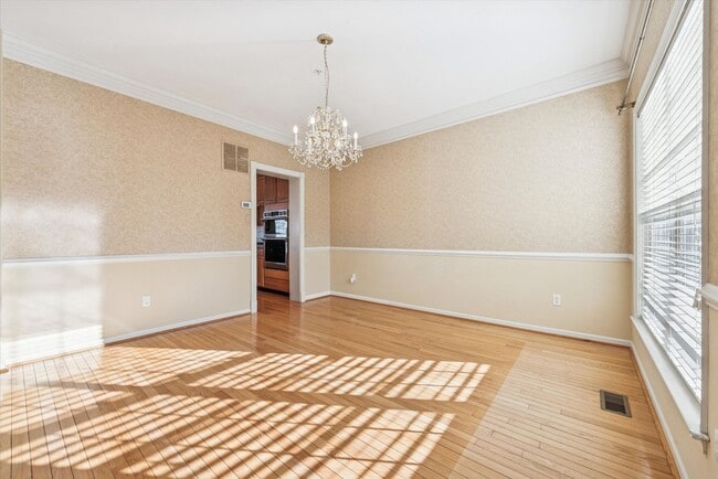 Foto del edificio - Avaible now, 3B/2.5B Townhome in Whiteland Woods!