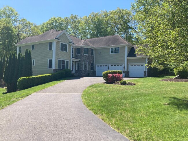 Building Photo - 15 Logging Trail Ln