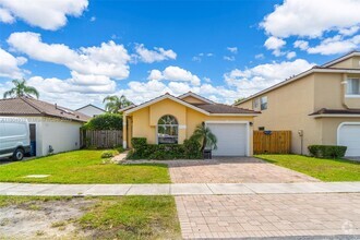 Building Photo - 14761 SW 156th Ave