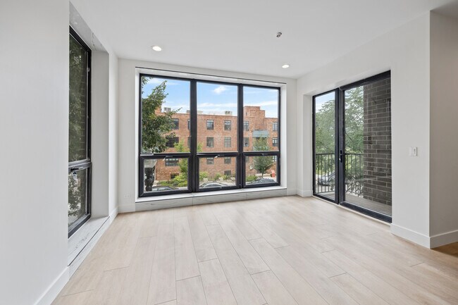Foto del edificio - 1313 W Taylor St
