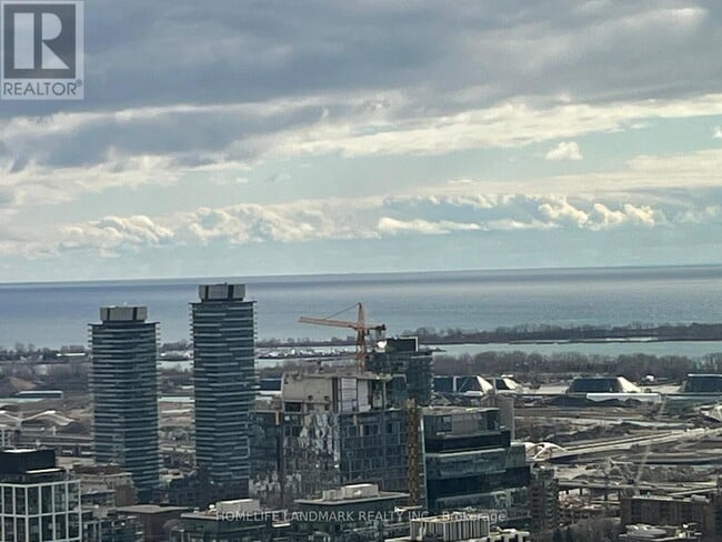 Building Photo - 100 Dalhousie St