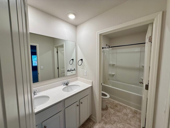 Building Photo - 231 Sienna Bluff