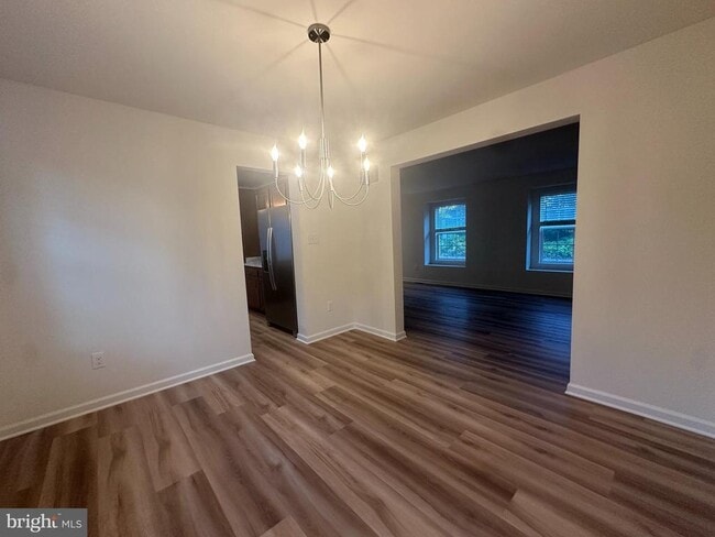 Building Photo - 369 Minck Ave