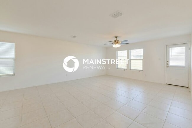 Foto del edificio - 3 Bedroom Pet-Friendly Home in Fort Worth, TX with Main Street Renewal