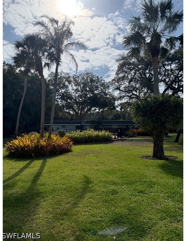 Building Photo - 27249 Pullen Ave