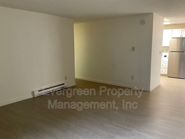 Building Photo - 4223 SE 30th Ave
