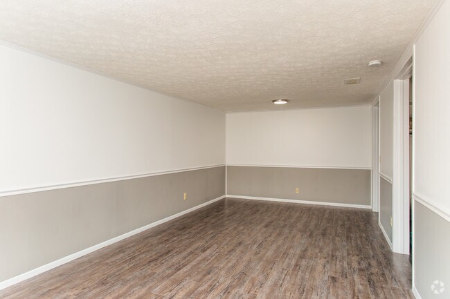 1HAB, 1BA - 750 ft² - Madison Lamplight Court